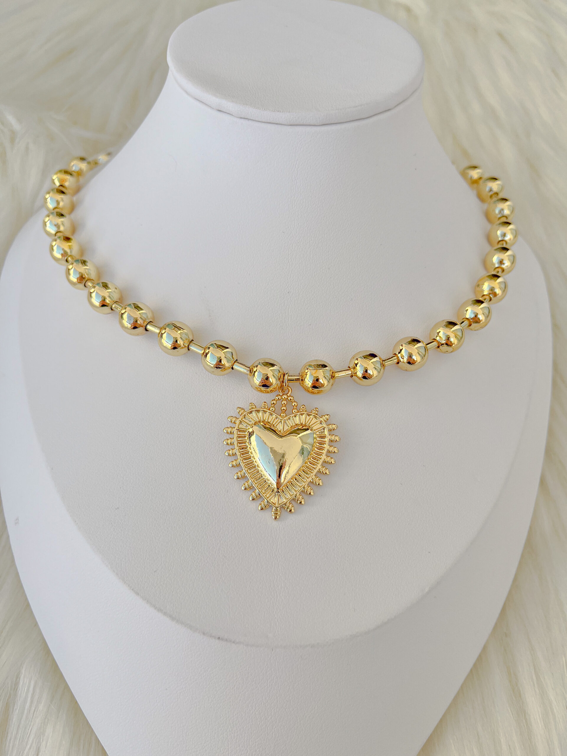 Cadena Balines y Corazon de jesus