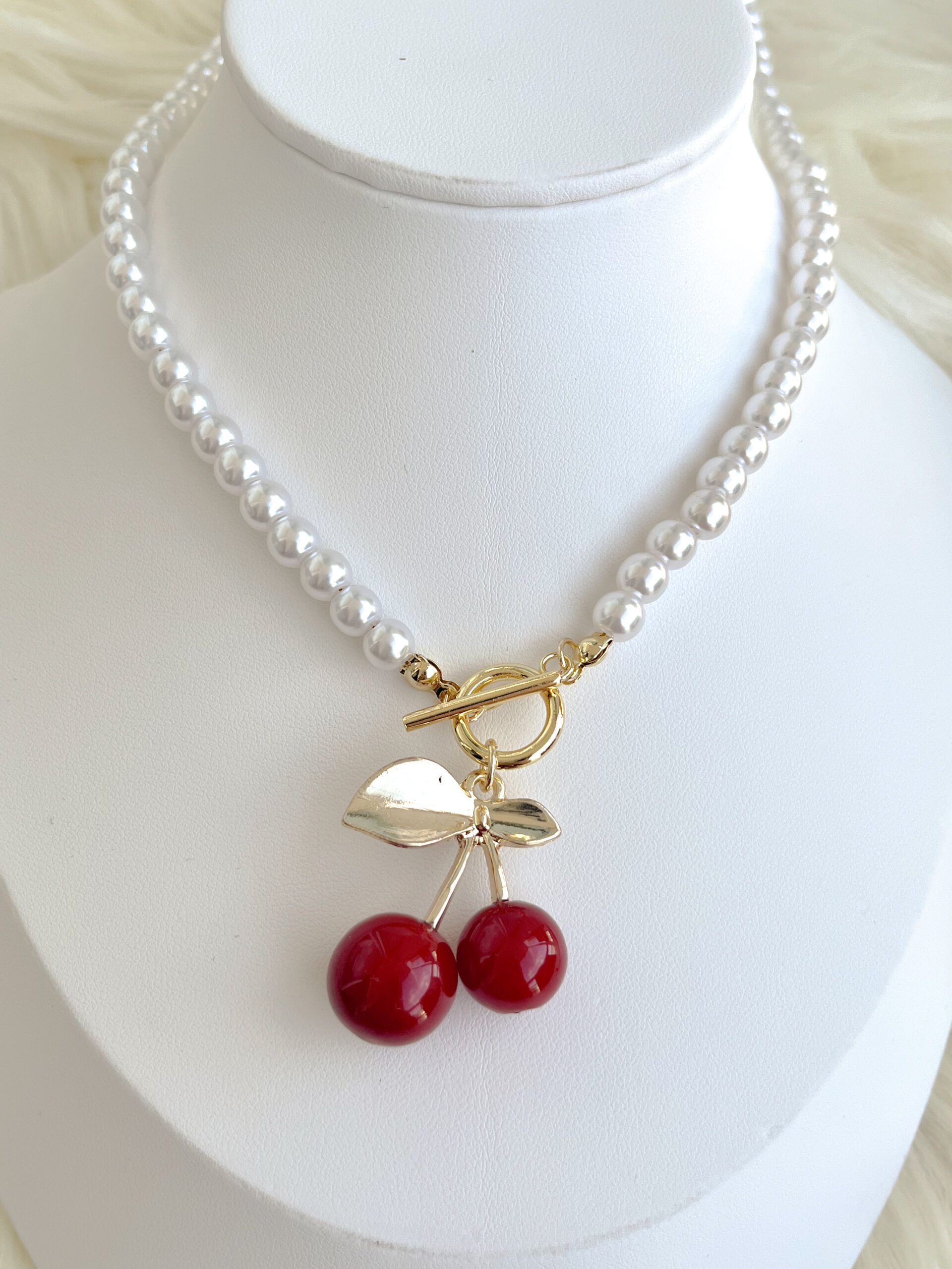 Collar Cherry